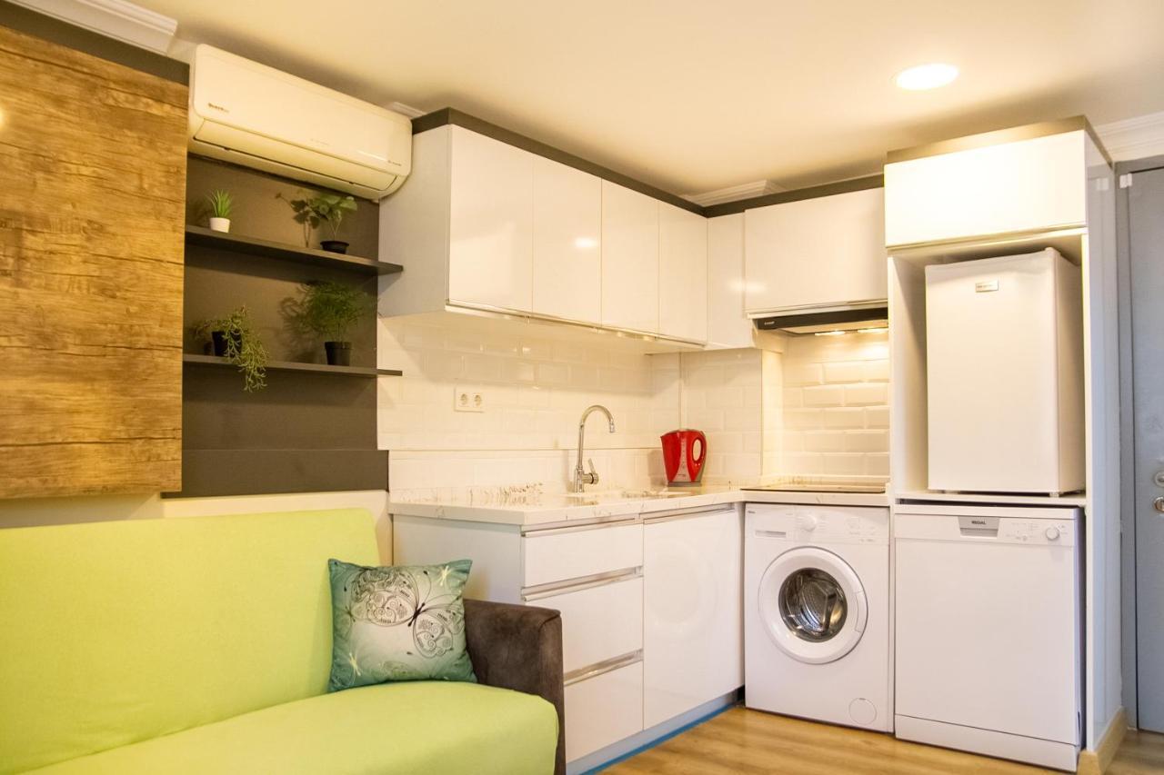 Fi Homes (Adults Only) Σμύρνη Εξωτερικό φωτογραφία